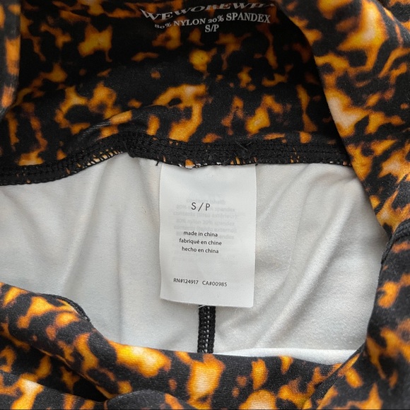 WeWoreWhat tortoise shell pattern leggings activewear - Picture 9 of 9